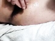 Milf zoccola si sbatte la fica bagnata