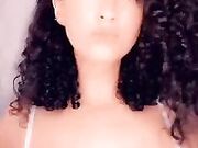 Tettona mora in intimo