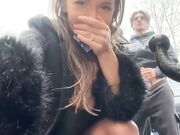 Facciamo pazzie qui all'aperto