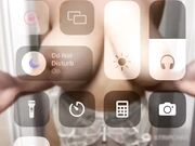 Scopa fidanzata in piedi e le sborra le tettone