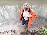 Pompino e scopata nel bosco moglie bionda matura