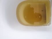 cerco donna che mi pisci addosso