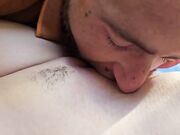 Depilami la fichetta pelosa e poi leccala