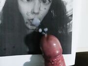 ENORME SCHIZZATA ITALIANA AMATORIALE PER AMICA