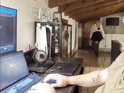 Segretaria in carne inculata e sborrata sulle tettone