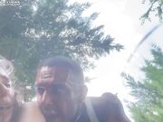 La cuginetta diciottenne si fa chiavare all'aperto