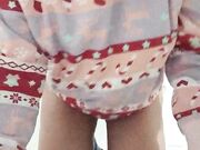 Ragazza italiana si sditalina in bagno