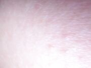 Mi sfila il plug dal culetto….. che goduria