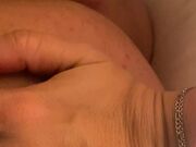 Lecco il culo a mio marito