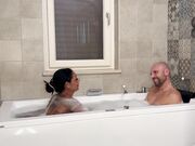 La Pr0fum0sa sfondata in doppia penetrazione