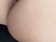 NaomiVignoni si penetra con dildo esplicito