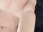 NaomiVignoni si penetra con dildo esplicito