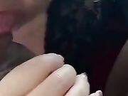 Mia moglie succhia il cazzo nero del mio amico