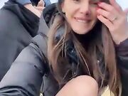 Lo prende nel culo sulla neve