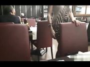 Fidanzata italiana fa la troia al ristorante