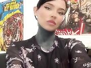 Body trasparente famosa bionda tatuata