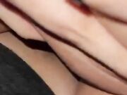 Amica si fa scopare in macchina amatoriale