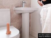 Un didlo troppo grosso per la mia fica stretta