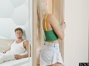 Hot assistant rides guest hue cock