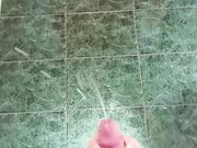 Sborrata gigante! Masturbo il mio cazzo grosso