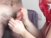 Mamma italiana spompina molto bene il cazzo