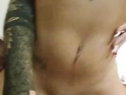 Moglie con grosse tete siliconate cavalca il cazzo