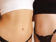 Baci e abbracci lesbo