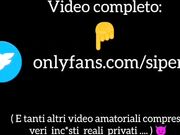 Mi sfonda il culo prima che ci vede la moglie.