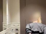 Stavolta doppio dildo nel bagno