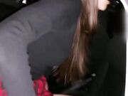 Appuntamento in auto con la fidanzata del cornuto