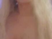 Italiana gay succhia il cazzo della transessuale