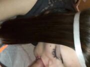 Si cazzo succhiamelo e guardami