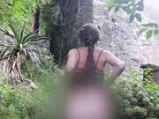 La gattina ha voglia di essere portata a spasso