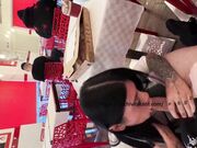 M4x F3licitas si fa spompinare in pizzeria