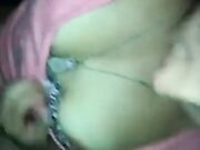 Si Masturba in macchina