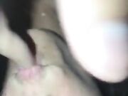 Si Masturba in macchina