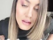 Il mio vicino si sega spiandomi