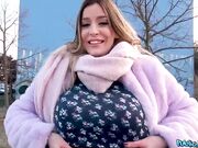 Italiana si fa scopare per soldi a San Valentino