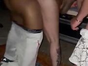 Gang bang moglie tettona nel parcheggio con singoli