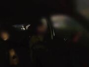 Scopata in macchina in un parcheggio