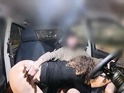 Scopata in macchina in un parcheggio