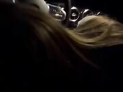 Ale lo succhia in macchina