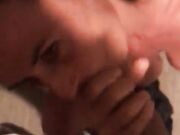 amica di mia moglie mi succhia il cazzo