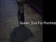 Il tuo mini cazzo non soddisfa le voglie ddi tua moglie