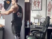 M@rgot la profumos@ in palestra con puros@ngue