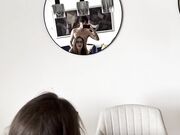 Pompino salivoso segretaria econ scopata sul tavolo