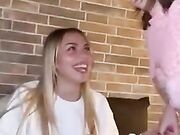 Bionda famosa italiana inizia con la ragazza e poi si f