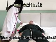 Dottoressa Profumata Non sa Che il Paziente Sta Per Inc