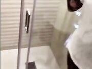 Italiana Porca Incontra un Idraulico Pervertito Che la