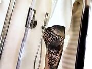 Italiana Porca Incontra un Idraulico Pervertito Che la